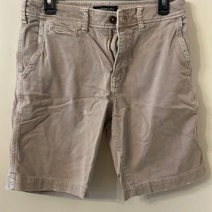 AEO extreme Flex, classic khaki shorts